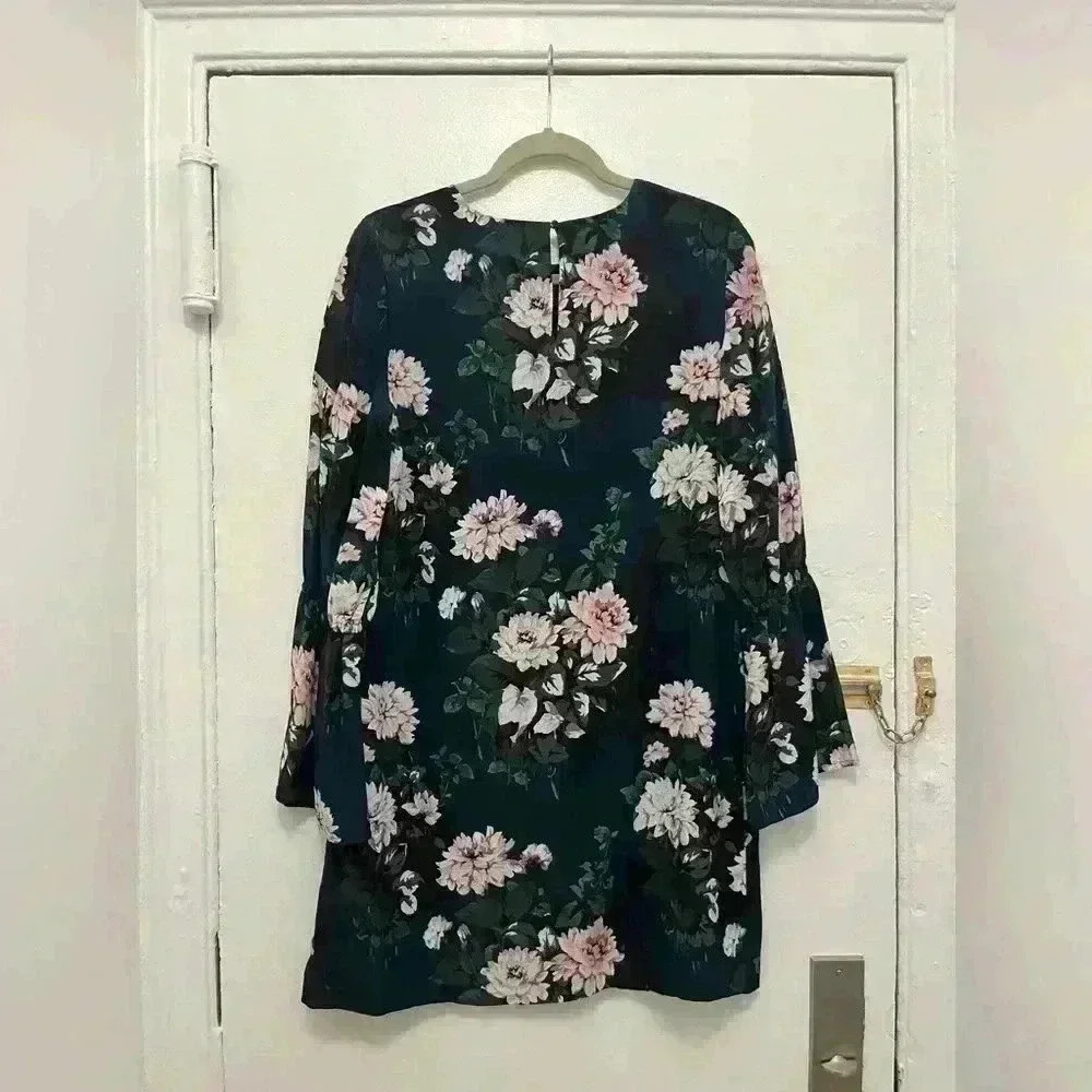 Club Monaco Floral Dress - Picture 6 of 9